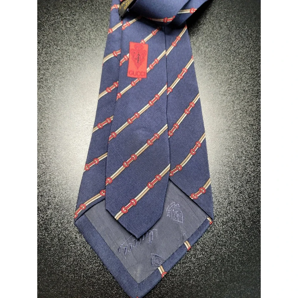 Gucci Men's Necktie Navy Blue Horsebit Stripe Silk 3.25